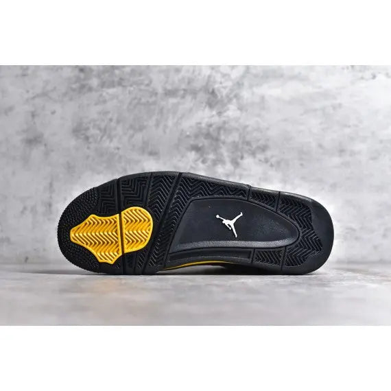 Air Jordan 4 Retro "Thunder"