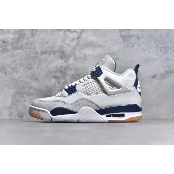 Nike SB x Air Jordan 4 Retro "Navy" — White / Navy / Red