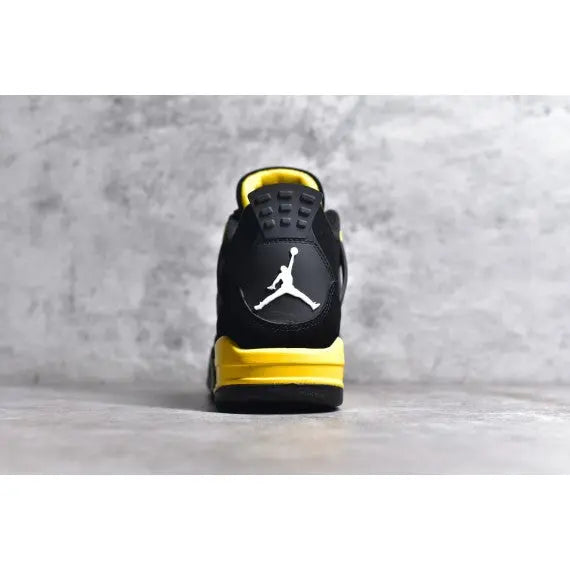 Air Jordan 4 Retro "Thunder"