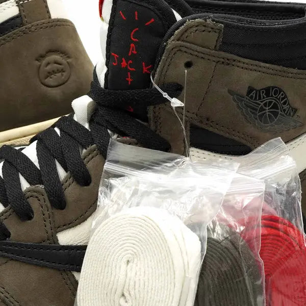 Travis Scott x Air Jordan 1 Retro High OG